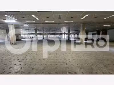 Ensemble industriel 3500m² à louer à Canéjan 