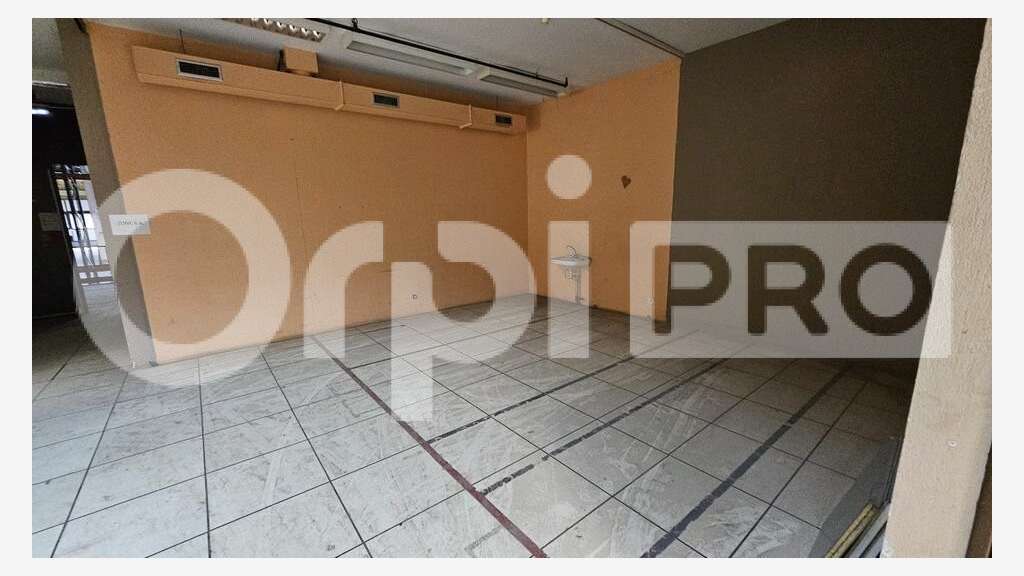 Ensemble industriel 3500m² à louer à Canéjan