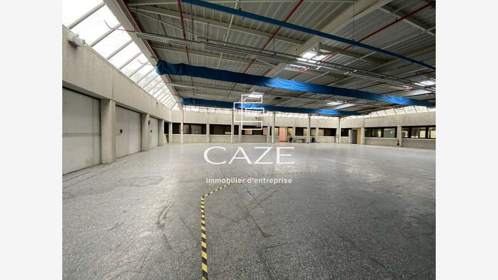Entrepôt 5266m² à louer proche A63 à Canéjan