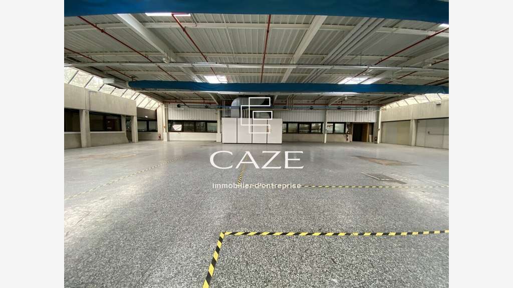 Entrepôt 5266m² à louer proche A63 à Canéjan