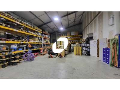 Location Locaux d'activités - Entrepôts à Canéjan