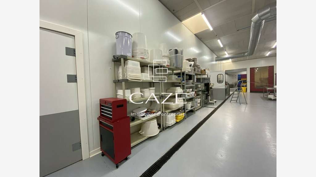 Laboratoire 600m² à louer proche A63 à Canéjan
