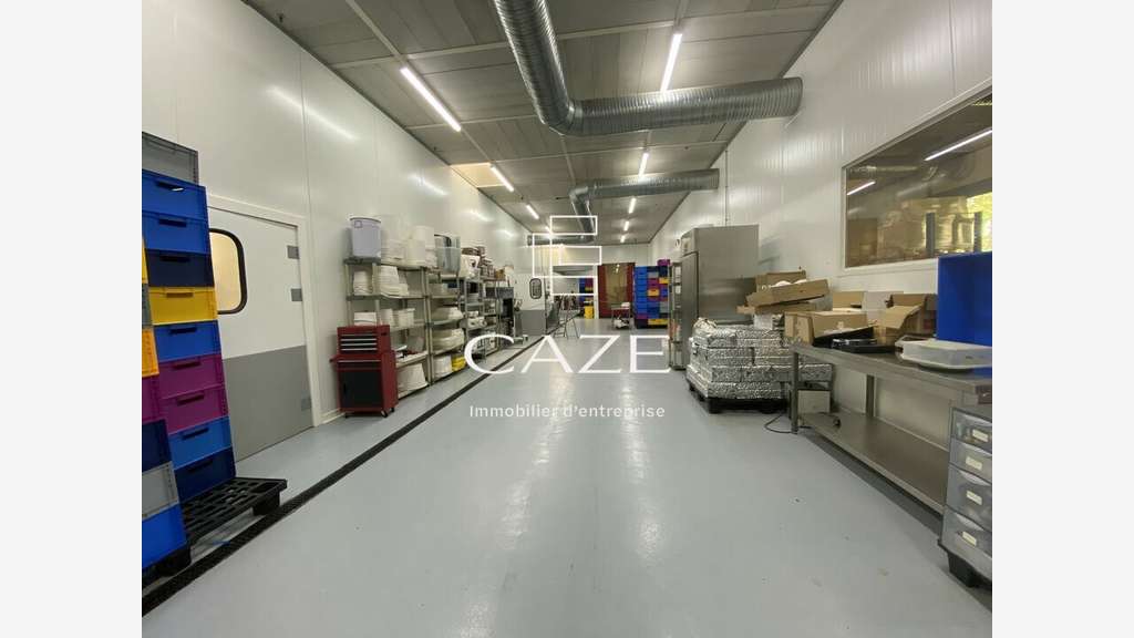 Laboratoire 600m² à louer proche A63 à Canéjan