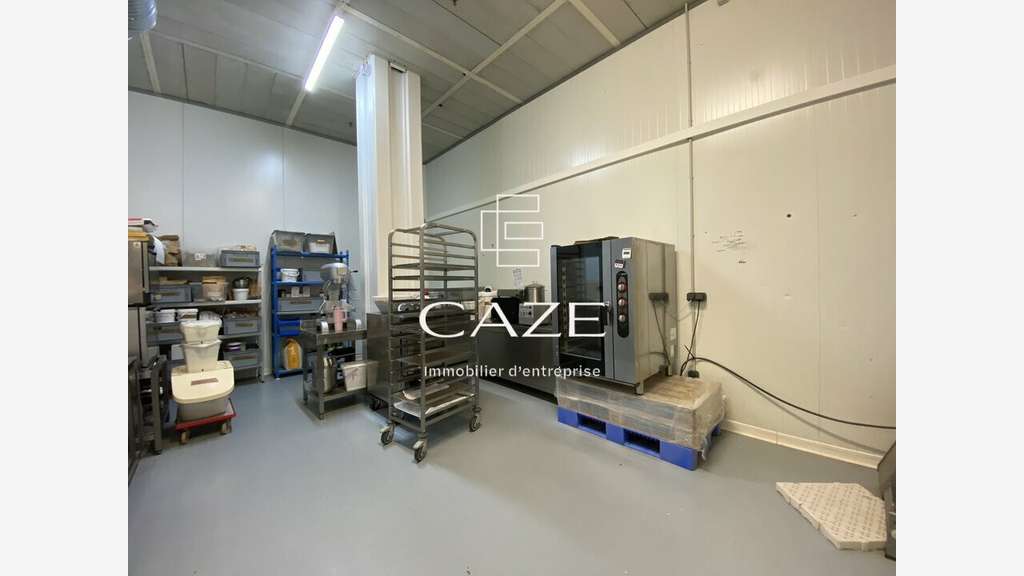 Laboratoire 600m² à louer proche A63 à Canéjan