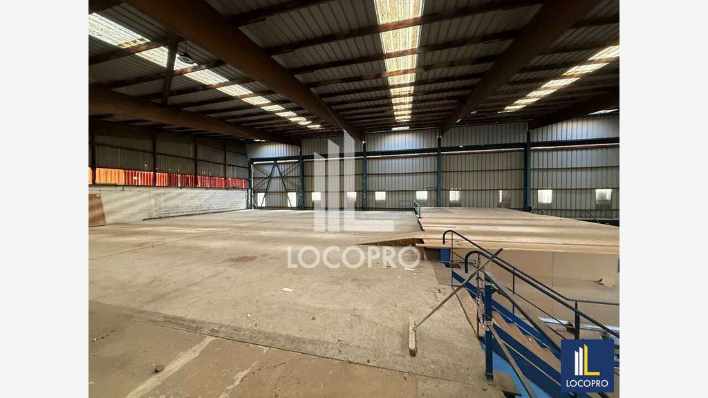 A louer local d'activité 1222m² ZI de la Frayère