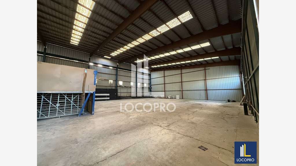 A louer local d'activité 1222m² ZI de la Frayère