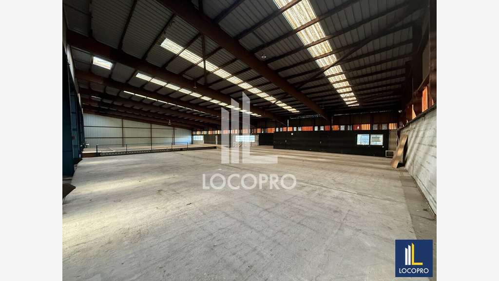A louer local d'activité 1222m² ZI de la Frayère