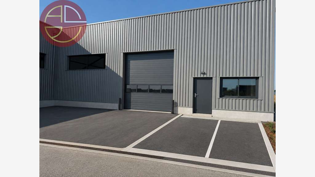Location local d'activité neuf de 248m² à Carbonne