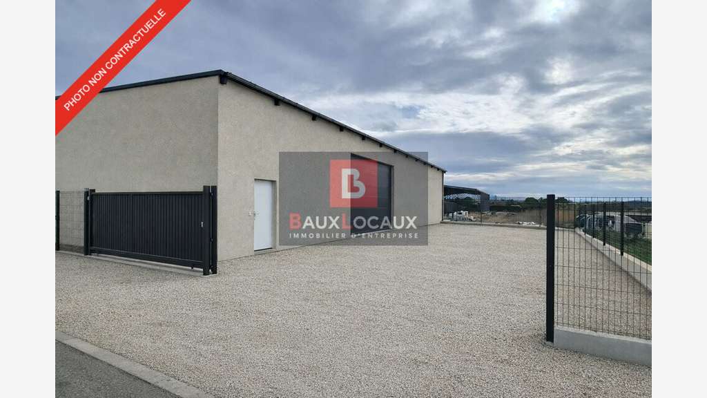 Local d'activité neuf 370m² à louer ZA Carpentras