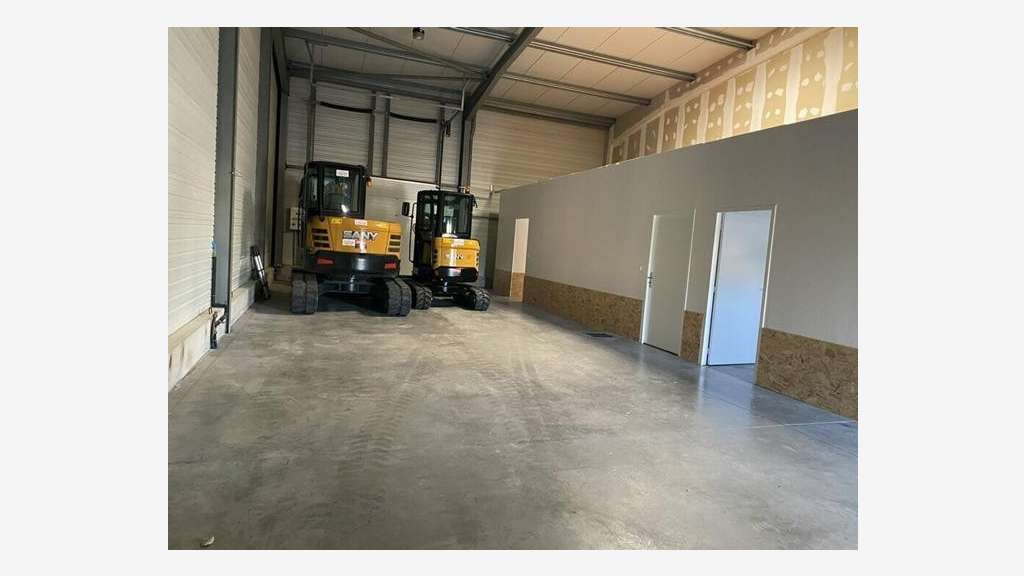 À louer – Local d'activités de 170 m² à Carpe