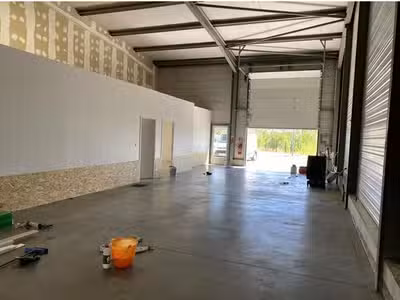 À louer – Local d'activités de 170 m² à Carpe