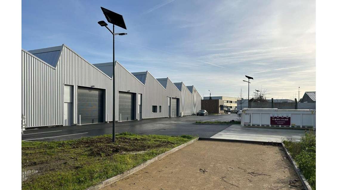 Location local d'activités 330m² à Carquefou