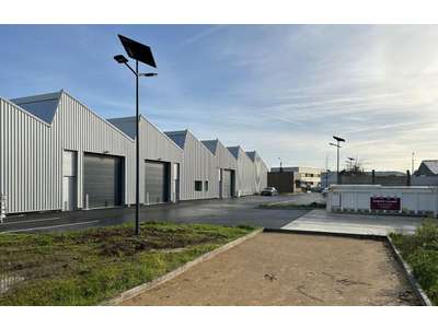Location Locaux d'activités - Entrepôts à Carquefou