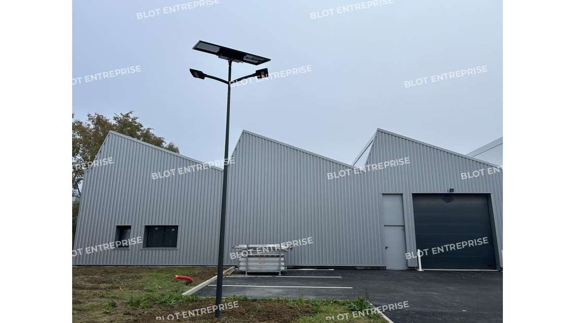 A louer local d'activités 330m² zone de Carquefou