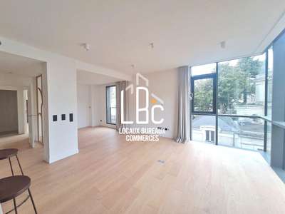 Vente entrepôt 240m² à Carquefou zone d'activités