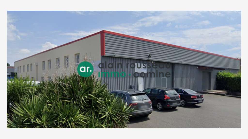 A louer local activité rénové de 806m² à Carquefou