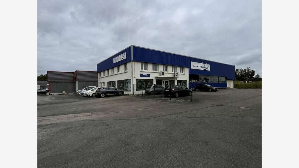 Local d'activité de 1387m² à louer à Carquefou