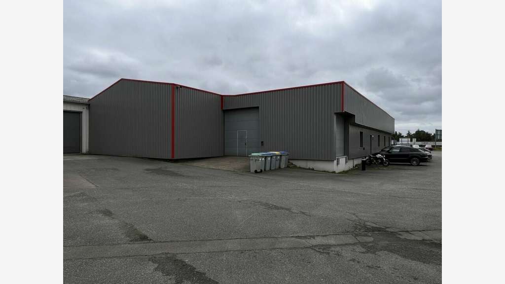 Local d'activité de 1387m² à louer à Carquefou