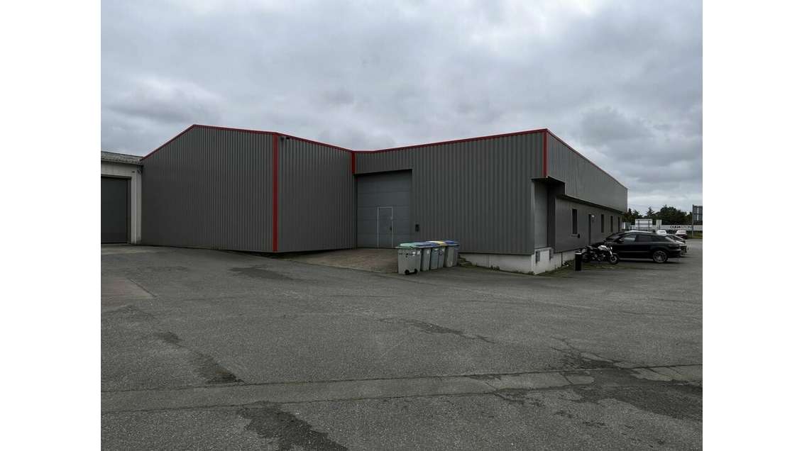 Local d'activité de 1387m² à louer à Carquefou