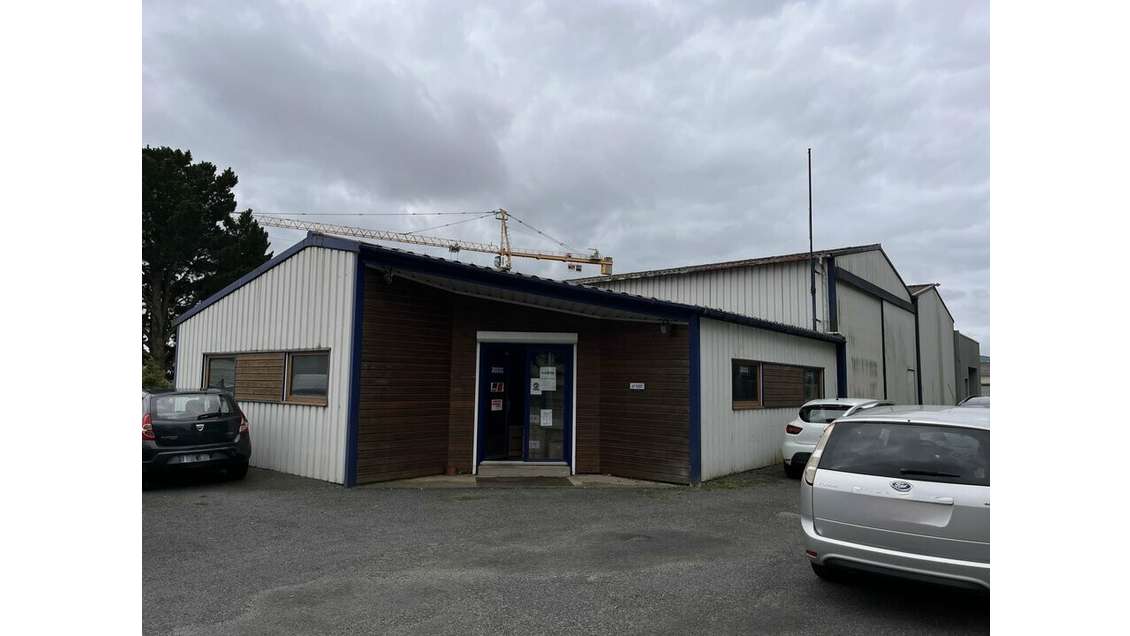 Local d'activité atelier 644m² à louer Carquefou