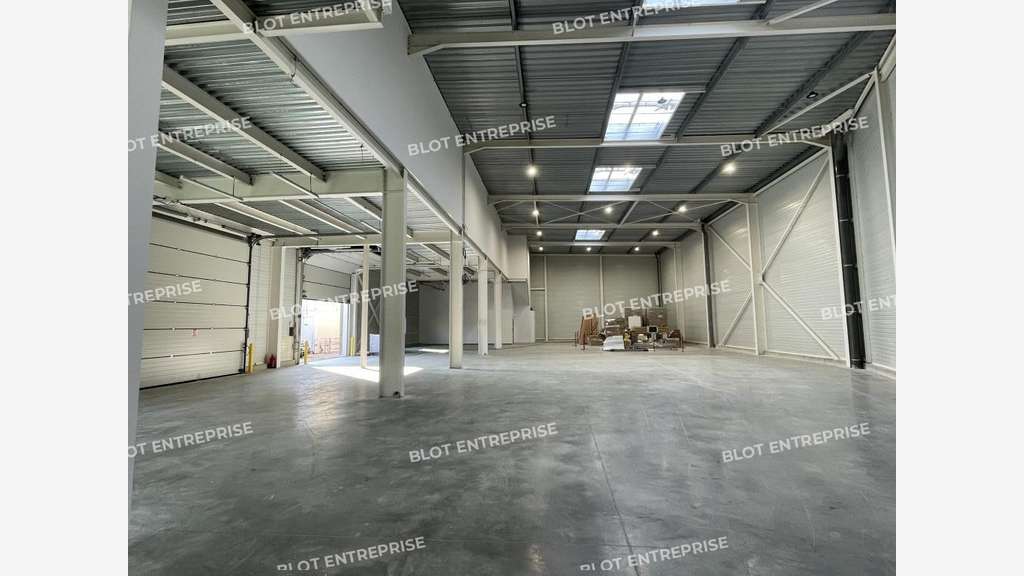 A louer cellule activités 286m² à Carquefou