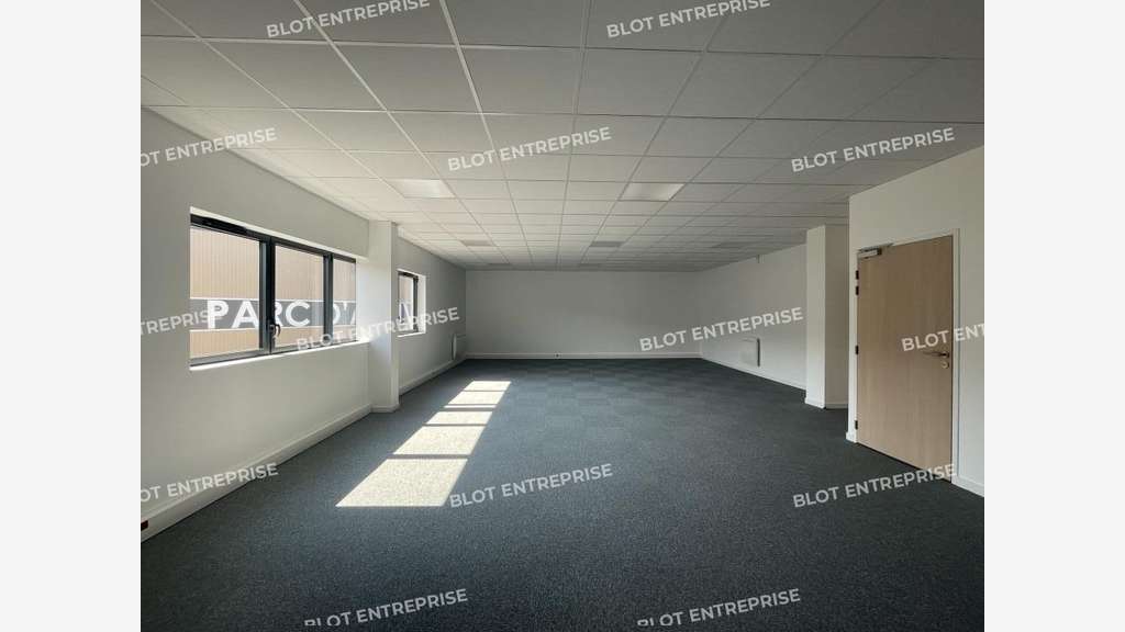 A louer local d'activités 311m² à Carquefou