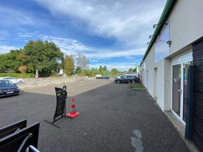 A louer local de 115m² à Carquefou axe dynamique