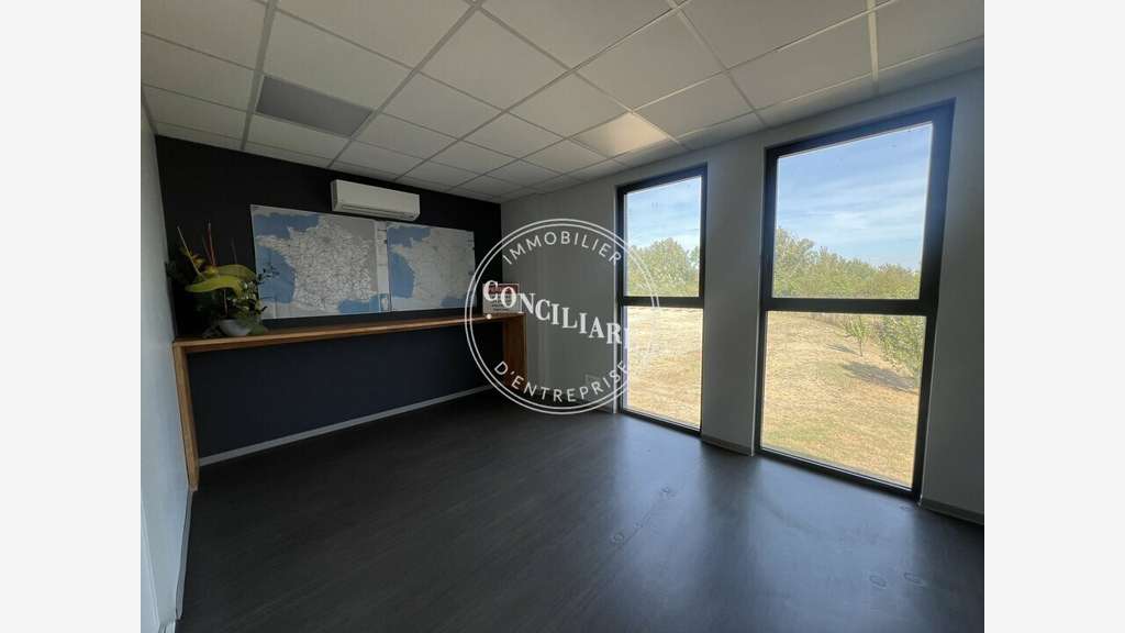 A louer entrepôt 460m² empl idéal Castanet-Tolosan
