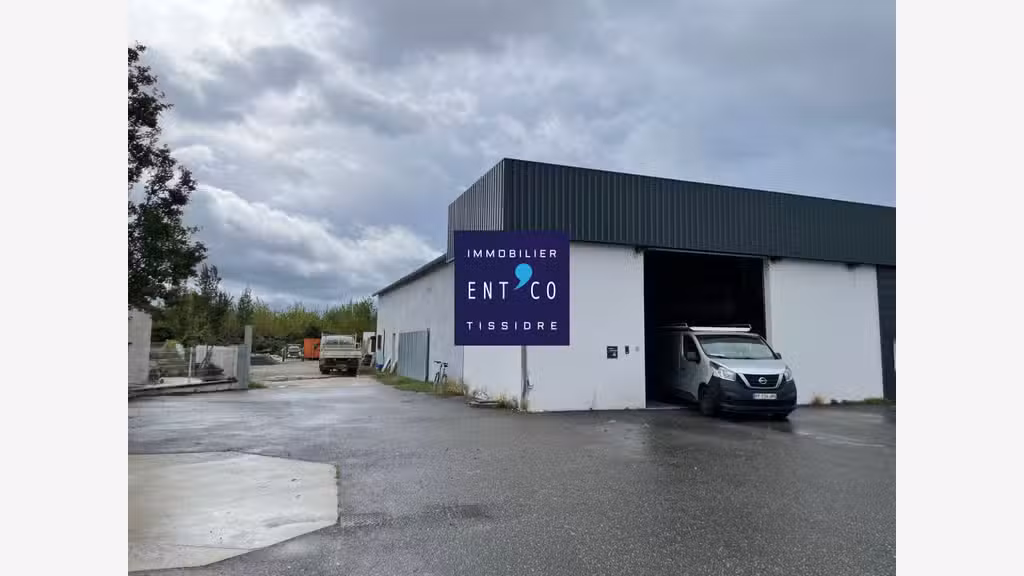 Loue local artisanal commercial 250m² Castelculier