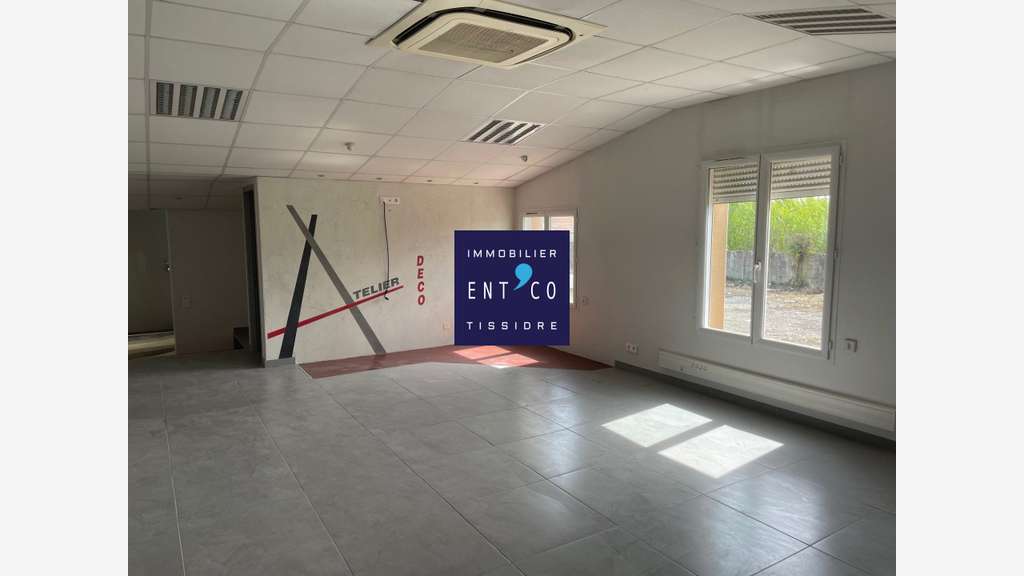 Loue local artisanal commercial 250m² Castelculier