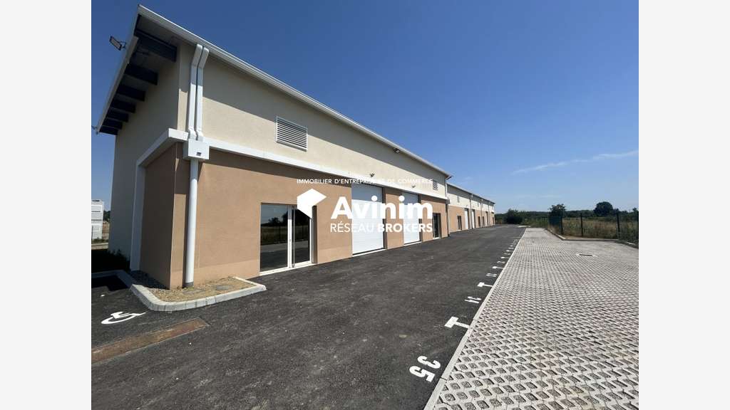 A louer locaux d'activité neufs 150m² Castelginest