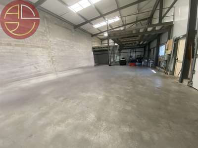 A louer entrepôt 514m² zone Eurocentre