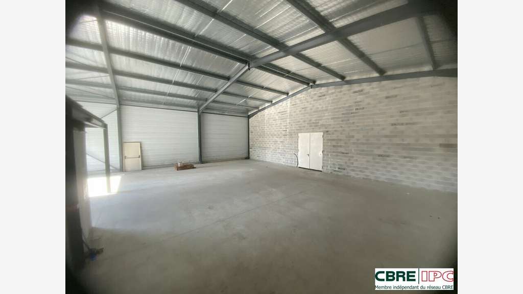 Location dépôt 200m² proche A63 à Castets