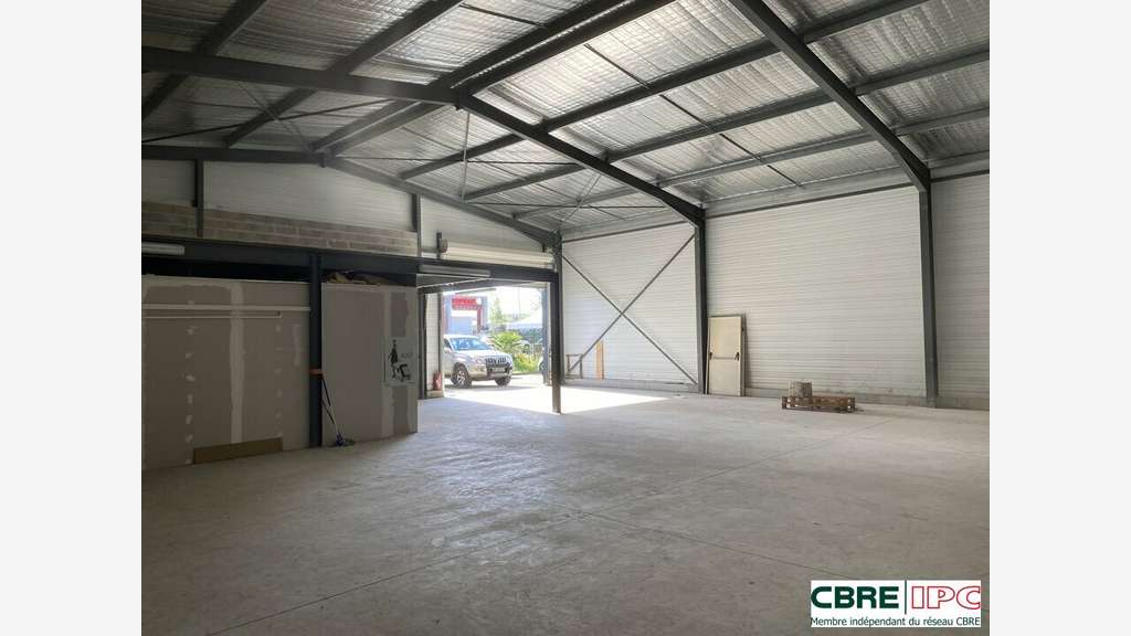 Location dépôt 200m² proche A63 à Castets