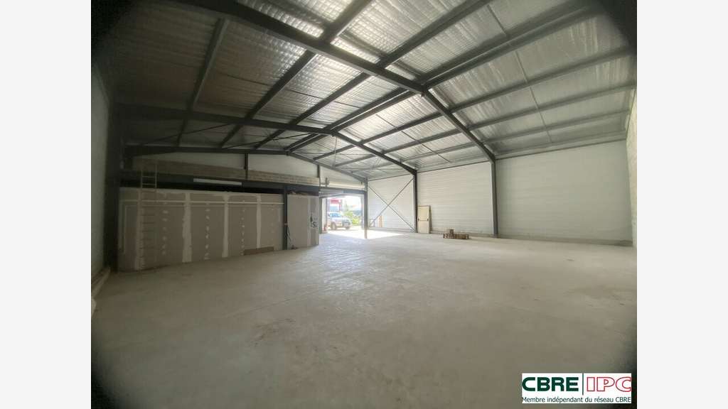 Location dépôt 200m² proche A63 à Castets