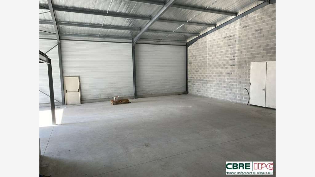Location dépôt 200m² proche A63 à Castets