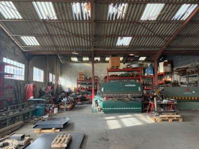 Location Locaux d'activités - Entrepôts à Castillon-du-Gard