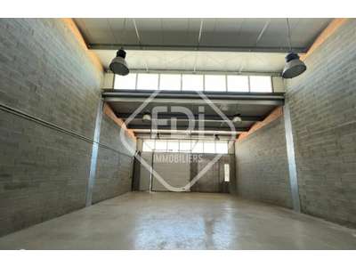 Location Locaux d'activités - Entrepôts à Castries