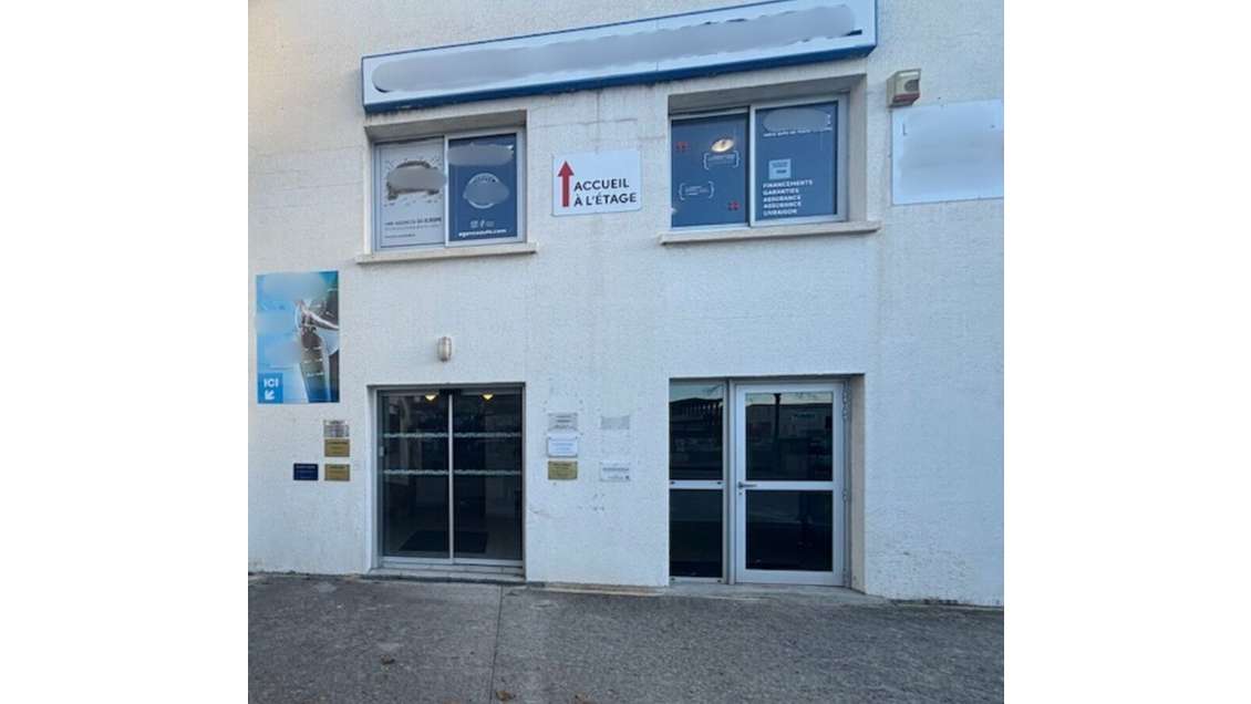 Local professionnel de 75m² à louer à Castries