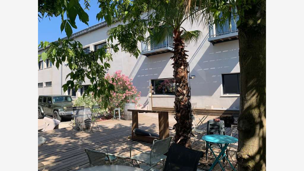 A louer bureaux 370m² à Castries