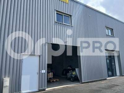 Local d'activité 145m² à louer ZAC de Castries