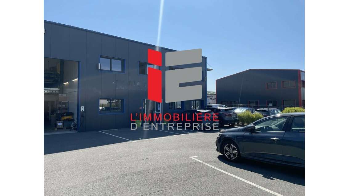 Local d'activité 590m² à louer ZI Lann Sévelin