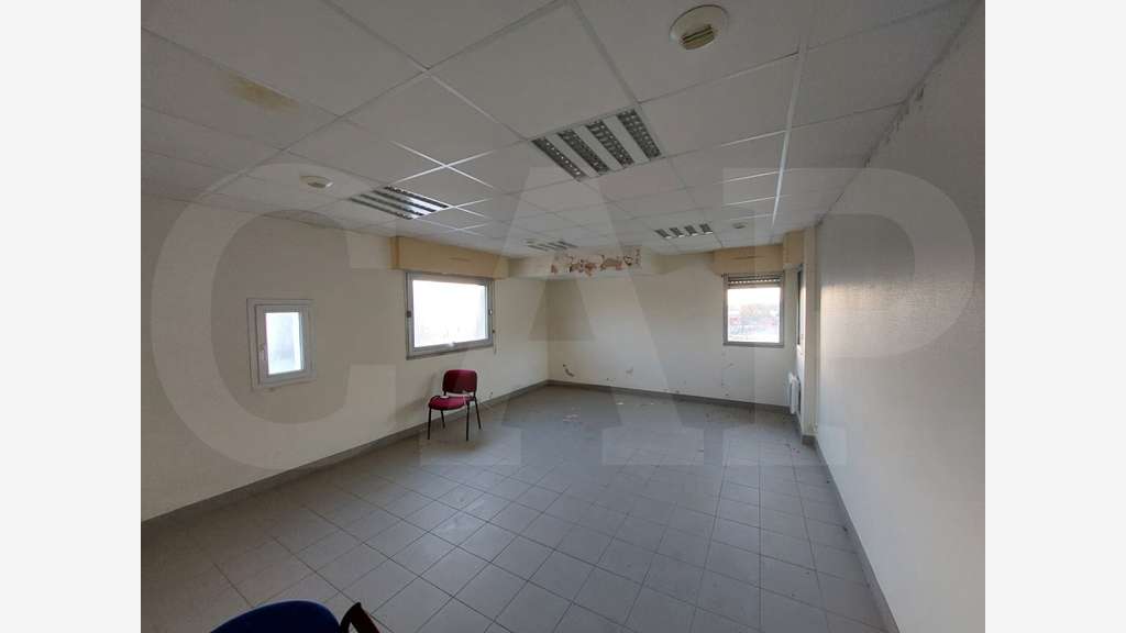 A louer local d'activité de 800m² à Caudan