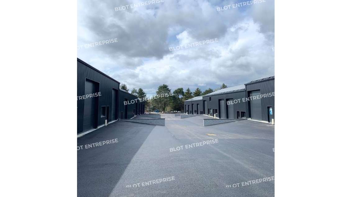 A louer local d'activités 125m² à Caudan RN165