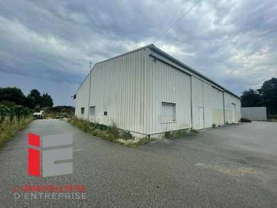 Location Locaux d'activités - Entrepôts à Caudan