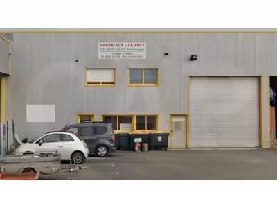 Location Locaux d'activités - Entrepôts à Caudan
