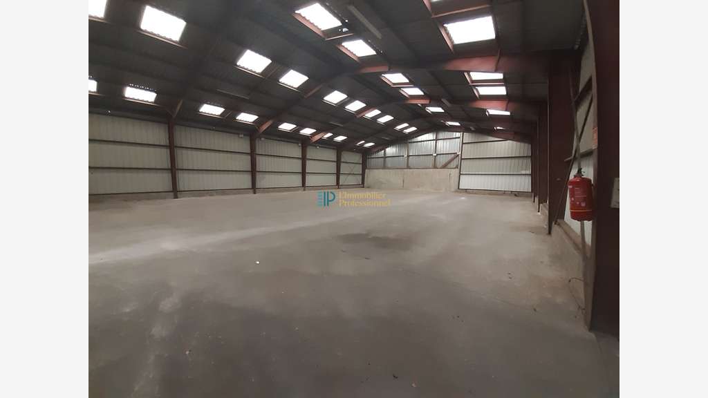 Local d'activité - 885 m² - Caudan zone de Kerpont