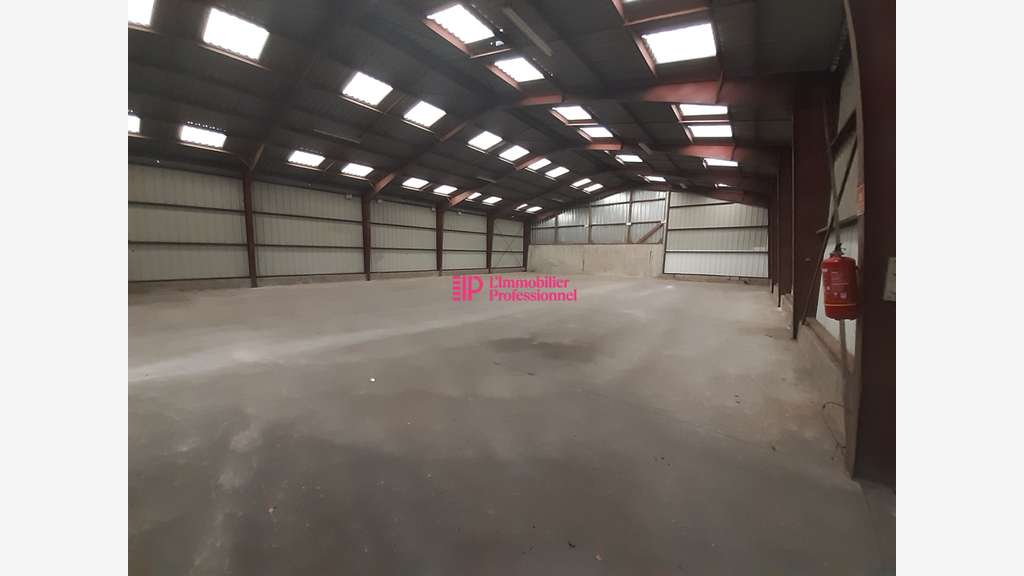 Local d'activité - 885 m² - Caudan zone de Kerpont