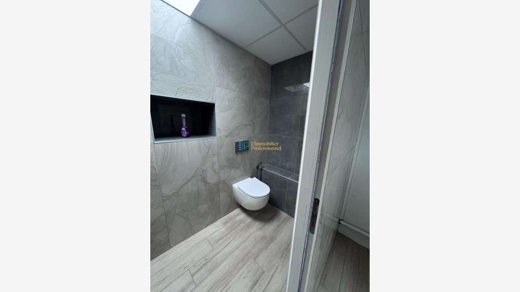 Local d'activité - 885 m² - Caudan zone de Kerpont