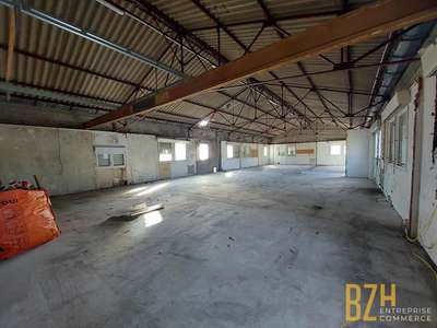 A louer local d activités 250m² à Caudan Kerpont